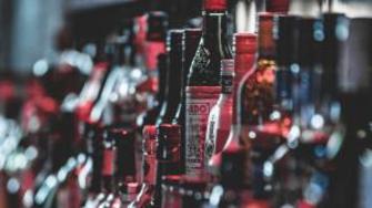 7 ways alcohol affects diabetes thumb